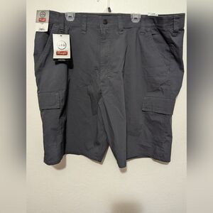 NWT Wranglers ATG Men's Cargo Shorts Size 46
